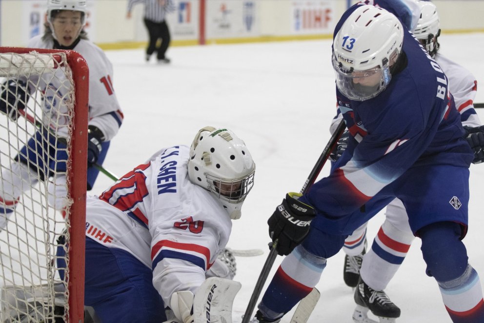 Kostnaðarþátttaka kvenna og karla liða.