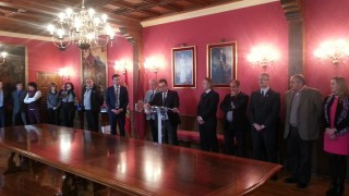 Í boði bæjarstjórnar