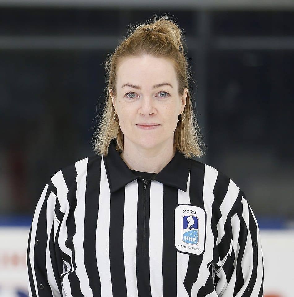 Elva Hjálmarsdóttir dæmir í TV-Pucken í Svíþjóð