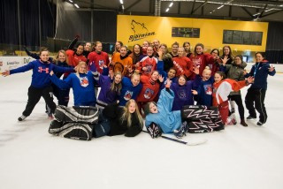 U18 íshokki kvenna