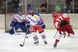 Úr leik Víkinga og SR á Akureyri