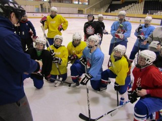 Á æfingu - Lars þjálfari leggur línurnar