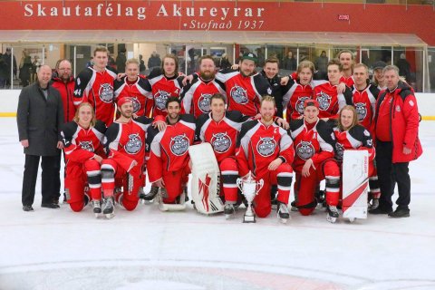 Ásgrímur Ágústsson tók myndina.