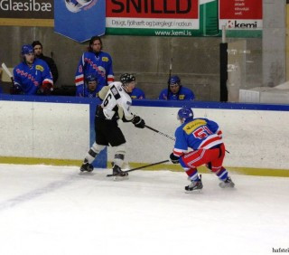 Úr leik SR og Bjarnarins í síðustu umferð